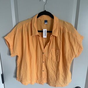 Old Navy Short Sleeve Button-Up Shirt